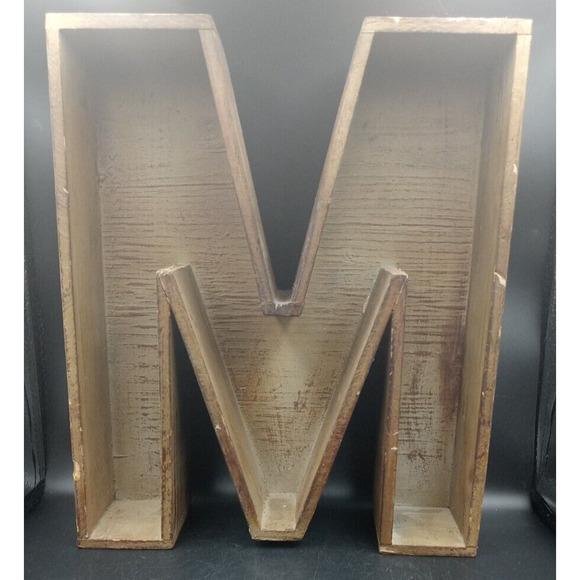 Reversible Wooden M Sign 12" x 10" x 3" - Picture 2 of 5